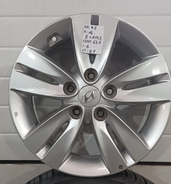 R16 light alloy rims