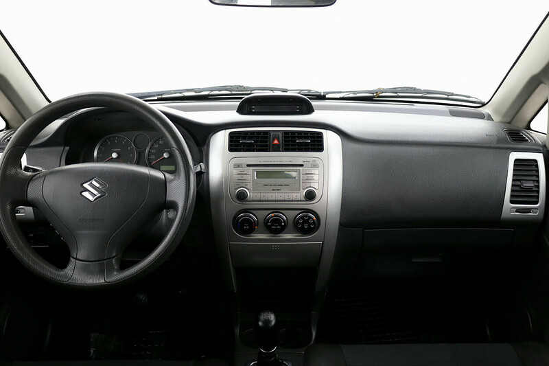 Photo 5 - Suzuki Liana 2006 y Hatchback