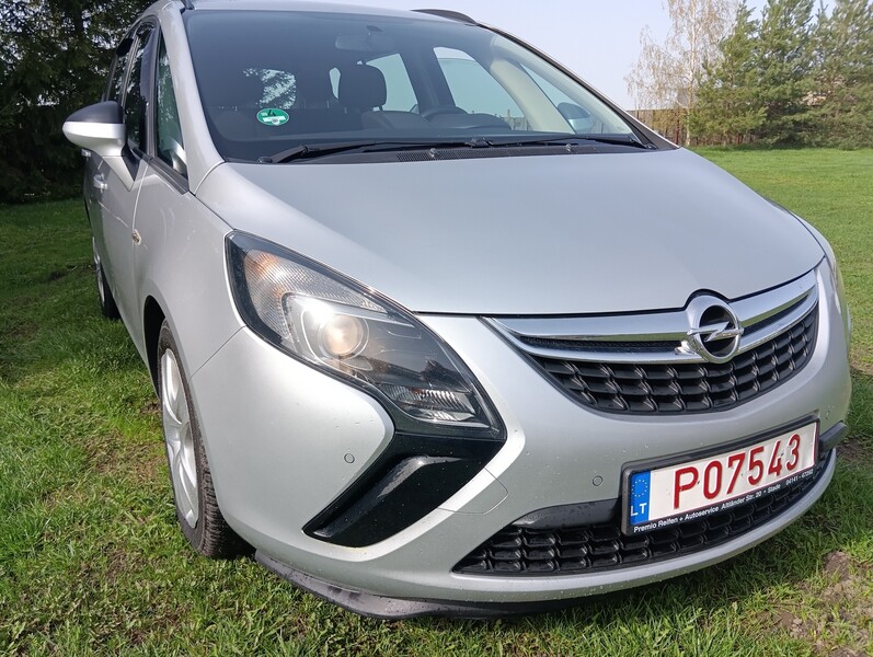 Opel Zafira Tourer 2015 y Van