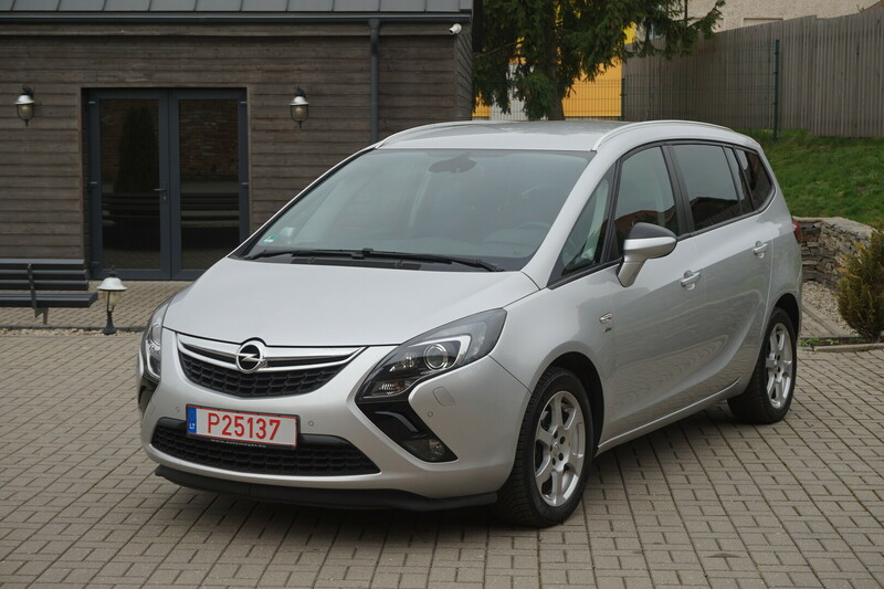 Photo 1 - Opel Zafira Tourer 2013 y Van
