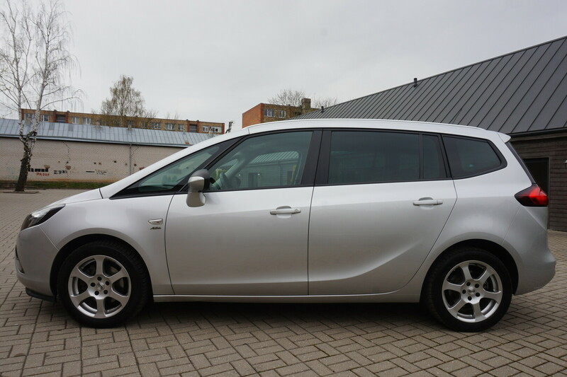Photo 6 - Opel Zafira Tourer 2013 y Van