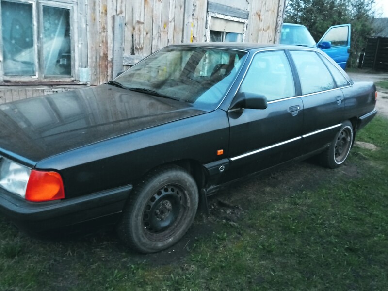 Audi 100 E 1989 y