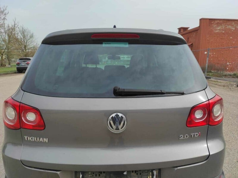 Photo 8 - Volkswagen Tiguan 2010 y parts