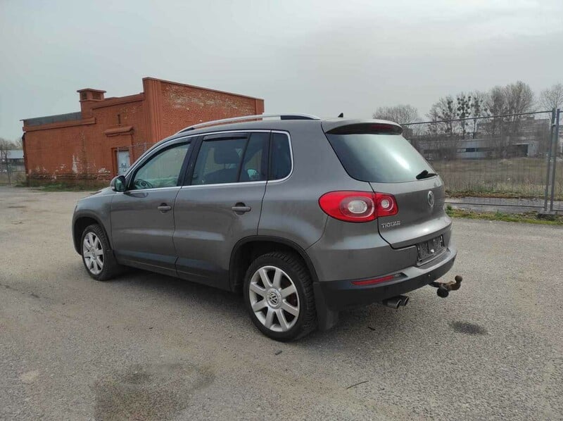 Photo 23 - Volkswagen Tiguan 2010 y parts