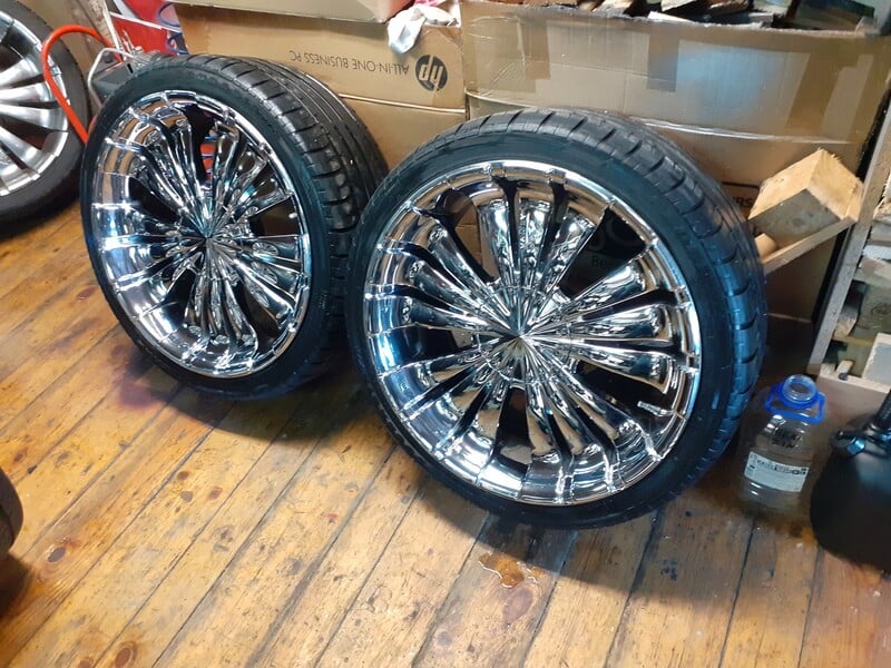 Photo 3 - 300C light alloy R22 rims