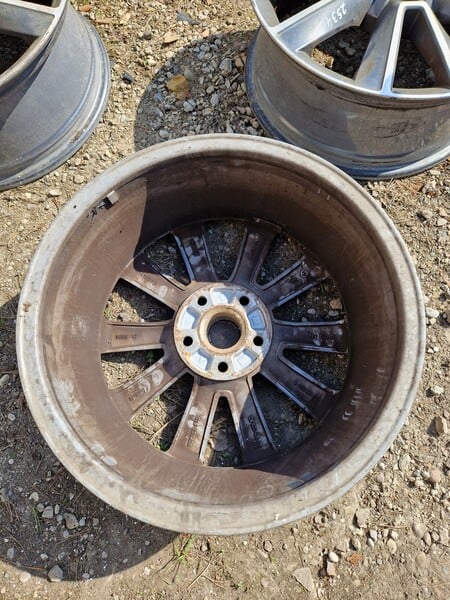 Photo 3 - Skoda Yeti light alloy R17 rims