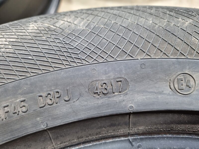 Photo 10 - Continental 4mm R18 universal tyres passanger car