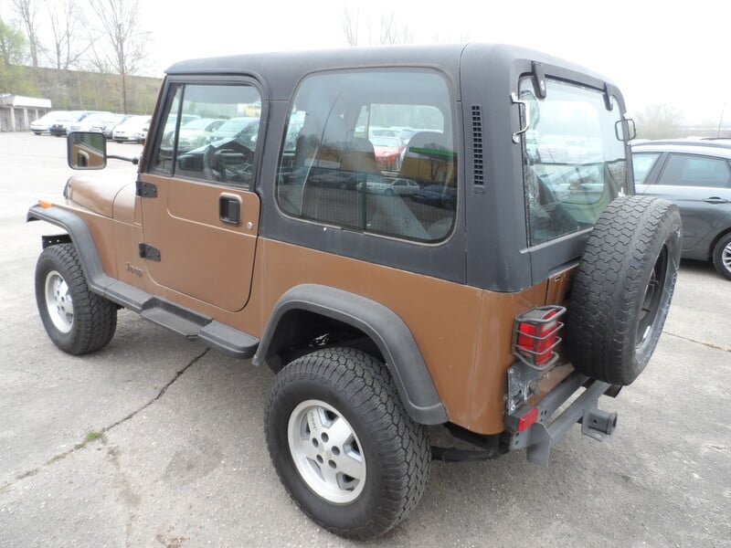 Photo 13 - Jeep Wrangler 1987 y Off-road / Crossover