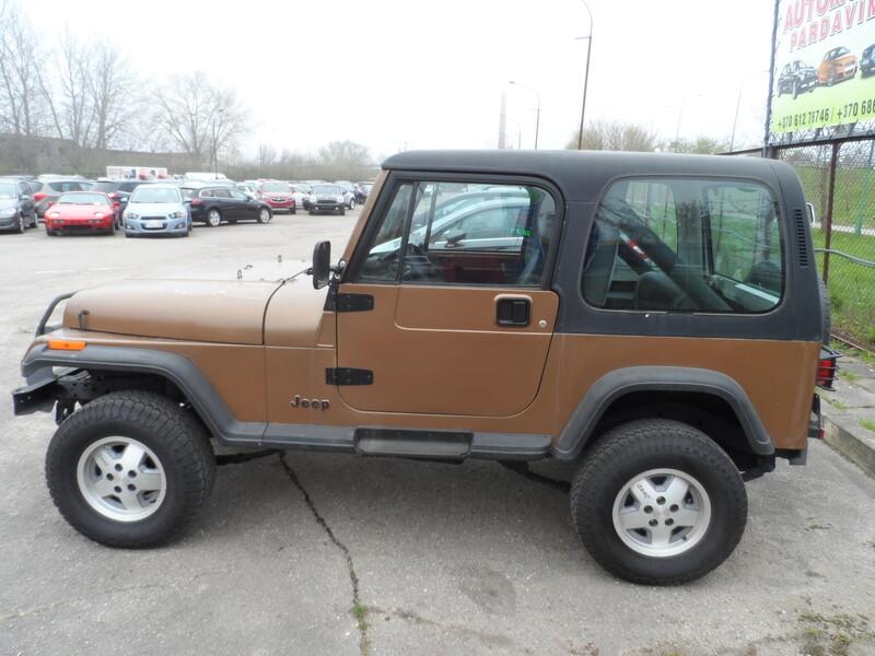 Photo 16 - Jeep Wrangler 1987 y Off-road / Crossover