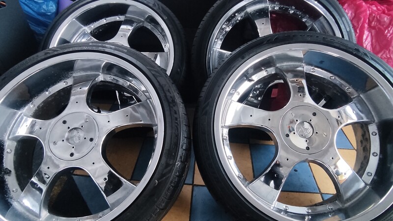 Photo 2 - Light alloy R24 rims