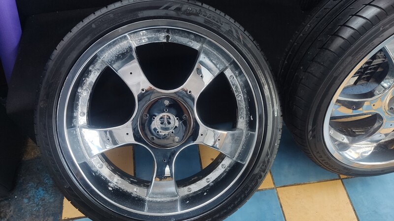 Photo 7 - Light alloy R24 rims