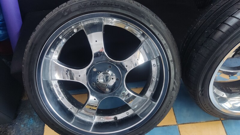 Photo 8 - Light alloy R24 rims