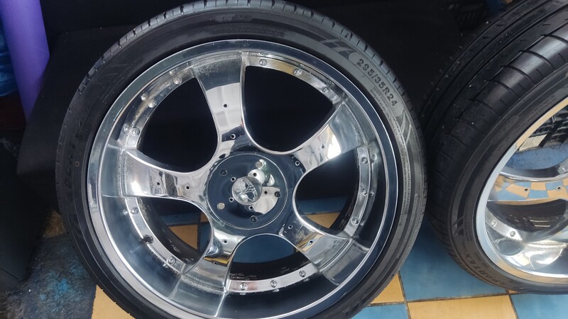 Photo 9 - Light alloy R24 rims