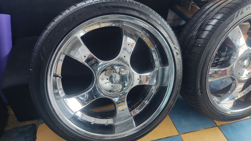 Photo 21 - Light alloy R24 rims