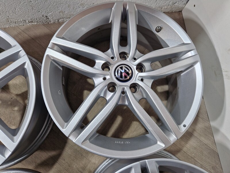 Фотография 6 - Volkswagen Golf R17 литые диски