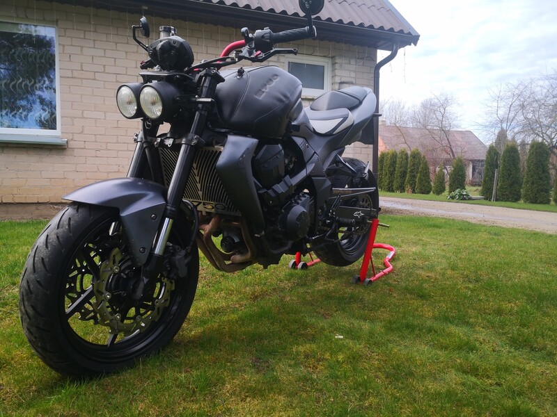 Kawasaki Z 2009 y Classical / Streetbike motorcycle