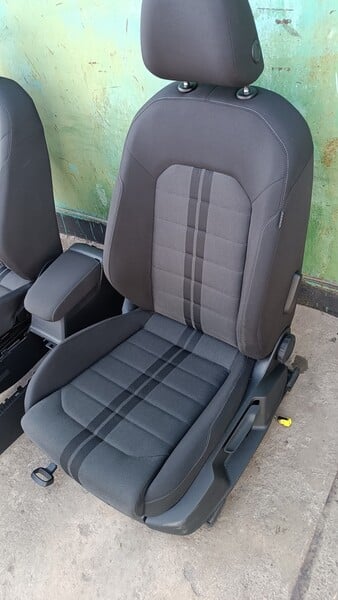 Photo 2 - Volkswagen Golf 2015 y parts