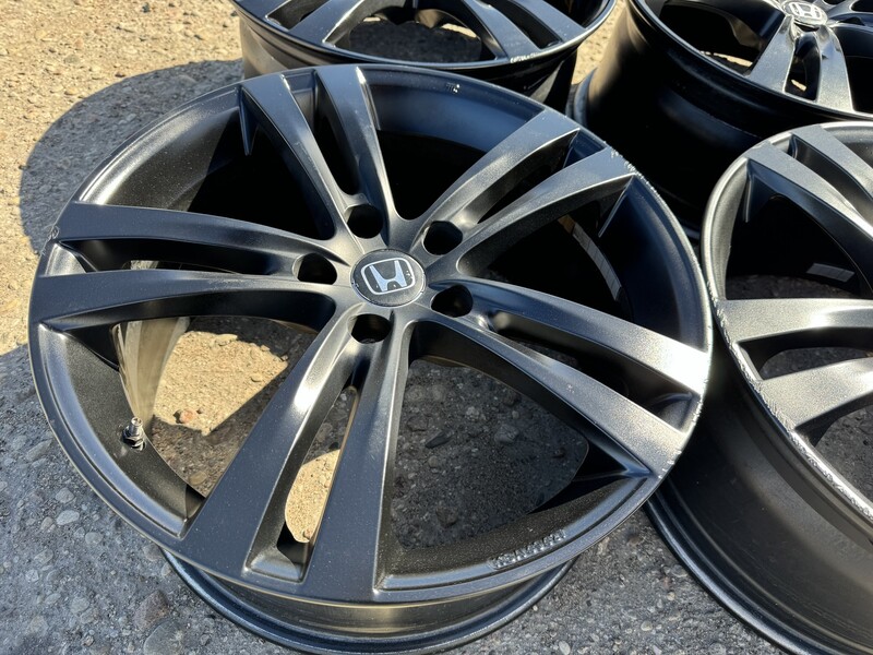 Photo 2 - Honda Siunciam, 8J ET50 light alloy R18 rims