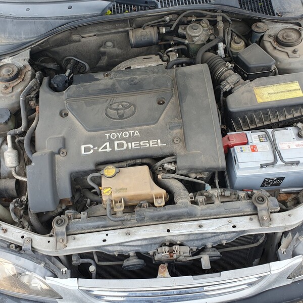 Photo 9 - Toyota Avensis 2001 y parts
