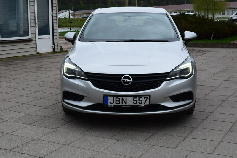 Фотография 2 - Opel Astra 2015 г Хэтчбек