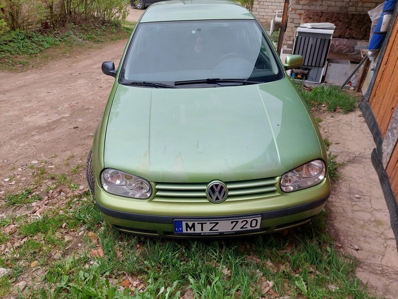 Photo 1 - Volkswagen Golf 1998 y Sedan