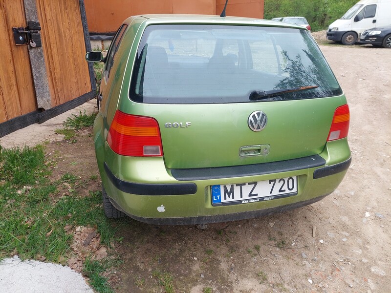 Photo 3 - Volkswagen Golf 1998 y Sedan