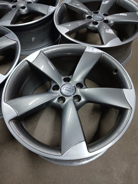 Photo 3 - Audi light alloy R20 rims