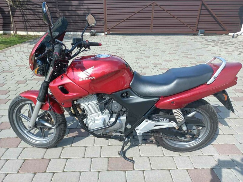 Фотография 1 - Honda CB 2001 г Классический / Streetbike мотоцикл