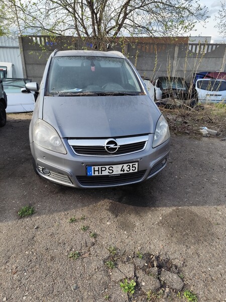 Opel Zafira 2006 m dalys