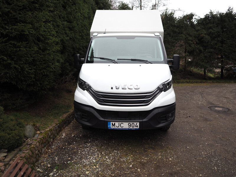 Iveco 35C18 2022 y Commercial auto (with box)