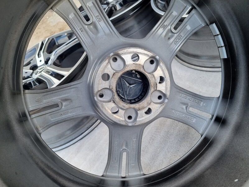 Фотография 9 - Mercedes-Benz E 300 R18 литые диски