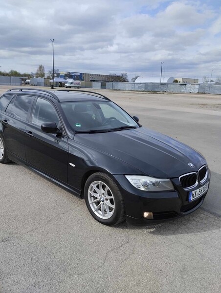 Photo 2 - Bmw 320 d Touring 2010 y
