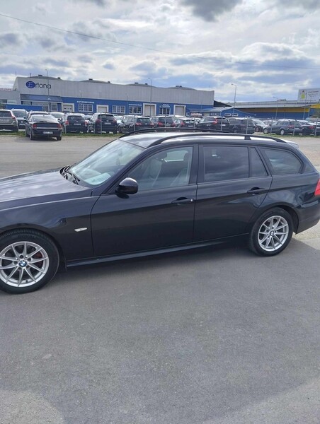 Photo 3 - Bmw 320 d Touring 2010 y