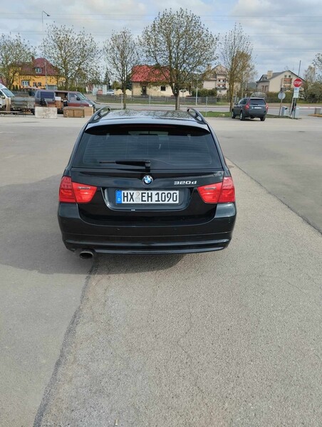 Photo 5 - Bmw 320 d Touring 2010 y