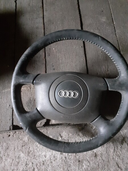 Audi A4 1999 y parts