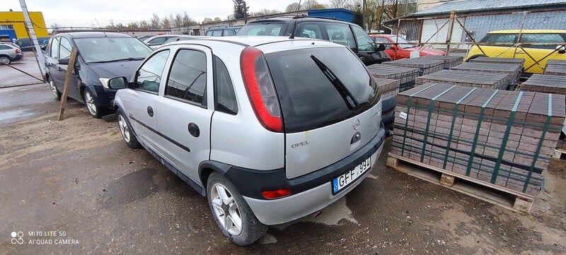 Photo 2 - Opel Corsa 2003 y parts