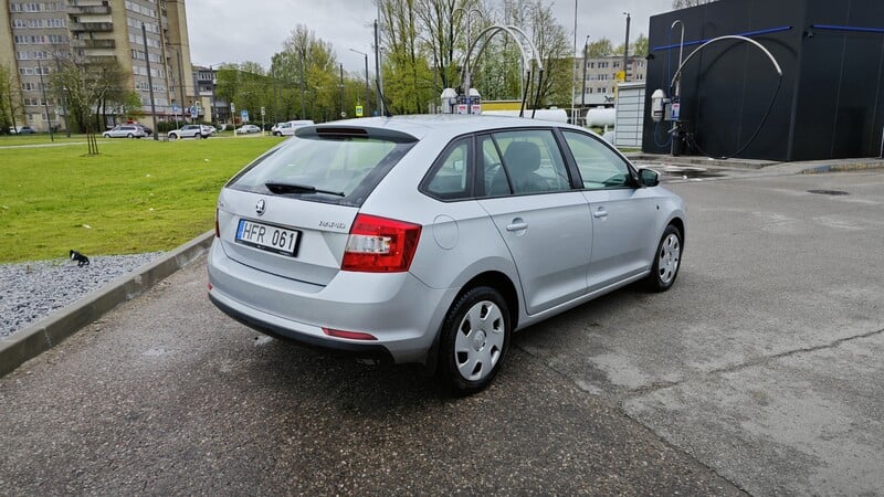 Photo 5 - Skoda RAPID 2014 y Hatchback