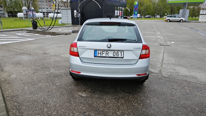 Photo 6 - Skoda RAPID 2014 y Hatchback