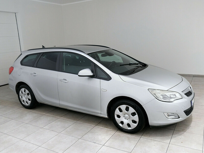 Opel Astra CDTi 2011 y