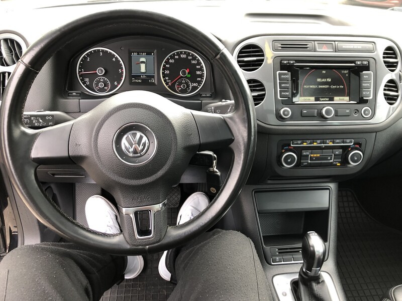 Photo 18 - Volkswagen Tiguan TDI 4Mot. Track&Fiel 2011 y