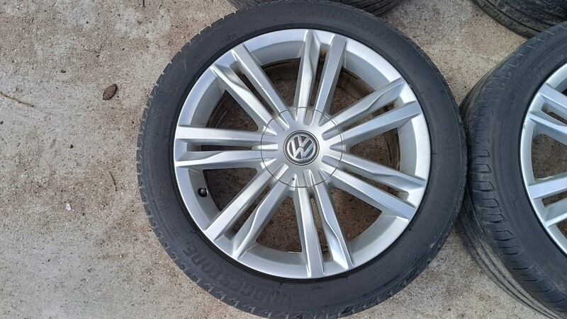 Фотография 4 - Volkswagen Golf R17 литые диски
