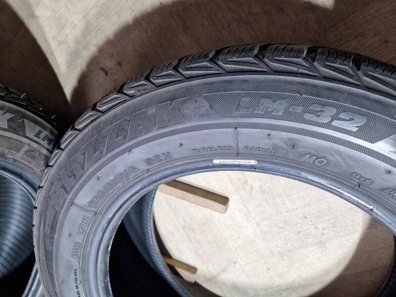 Nuotrauka 11 - Bridgestone 5-6mm R16 universalios padangos lengviesiems