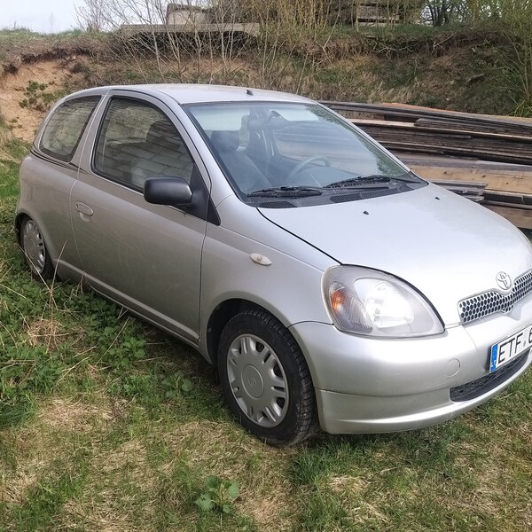 Toyota Yaris 1999 y Coupe