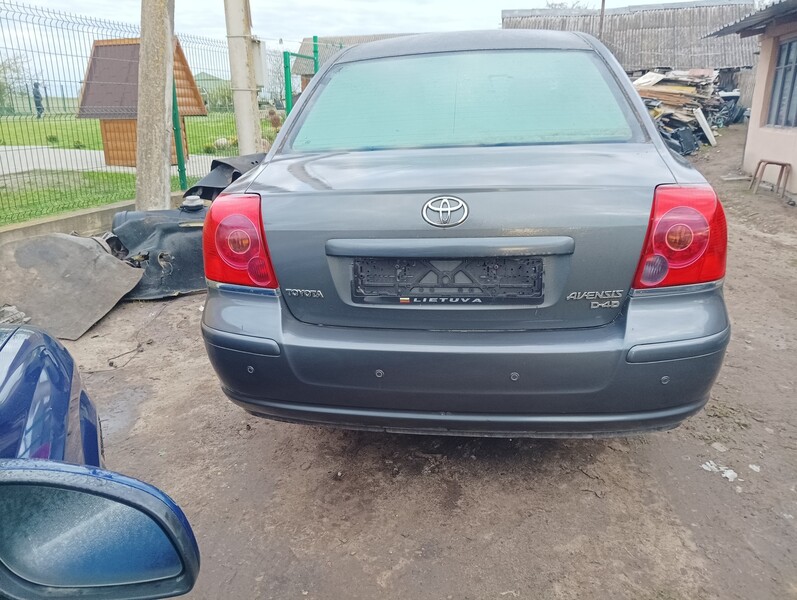 Photo 2 - Toyota Avensis 2006 y parts