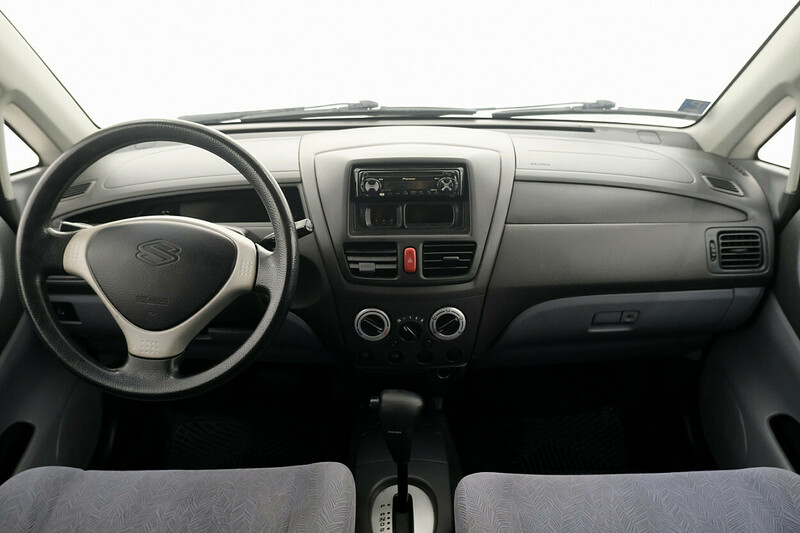 Photo 5 - Suzuki Liana 2002 y Hatchback