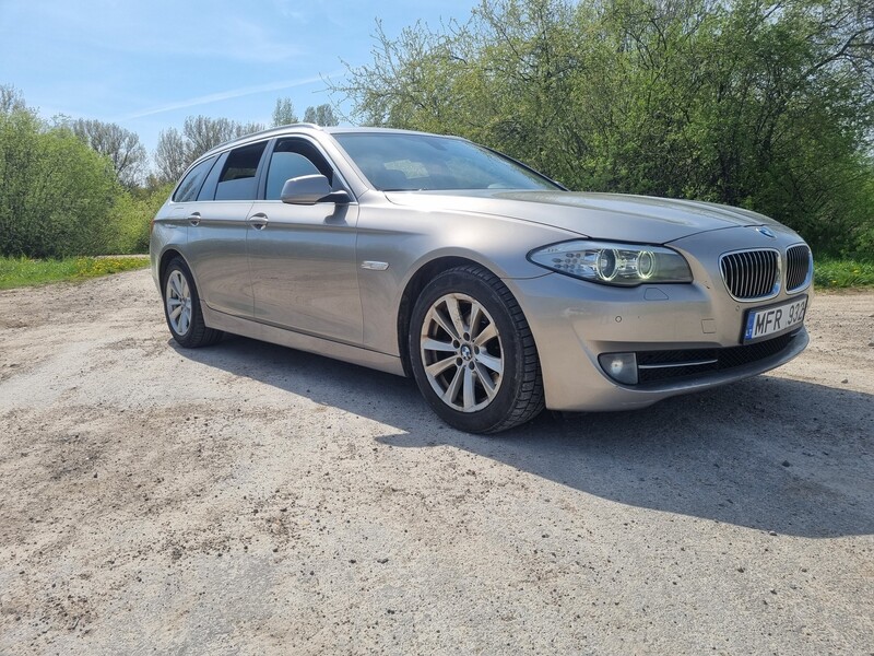 Photo 8 - Bmw 520 F10 d Touring 2013 y