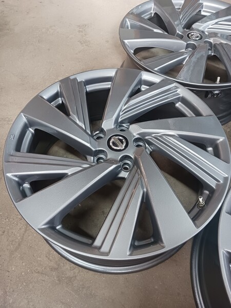 Nissan Murano R20 light alloy rims