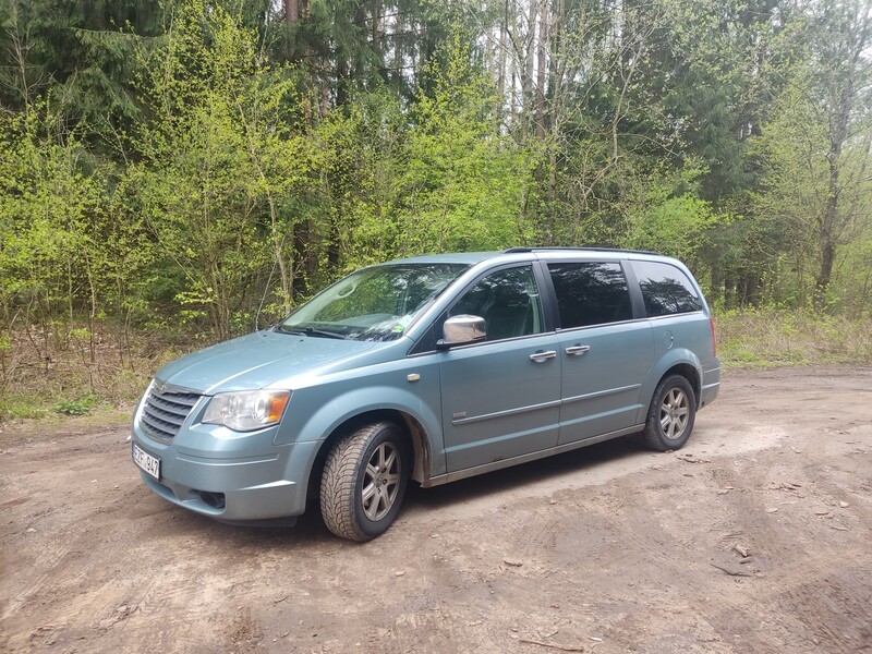 Photo 2 - Chrysler Town & Country Touring 2008 y