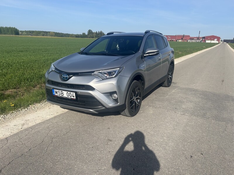 Toyota RAV4 2017 г Внедорожник / Кроссовер