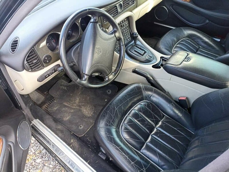 Photo 10 - Jaguar Xj X308 XJ executive 2000 y parts